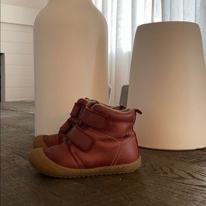 Naturino unisex  winter bootie.
